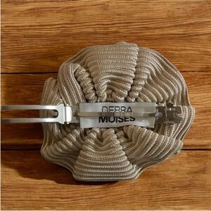 DEBRA MOISES Cerra Beige Textured Hair Clip